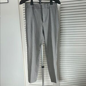 Women’s Black and White Houndstooth Trouser
